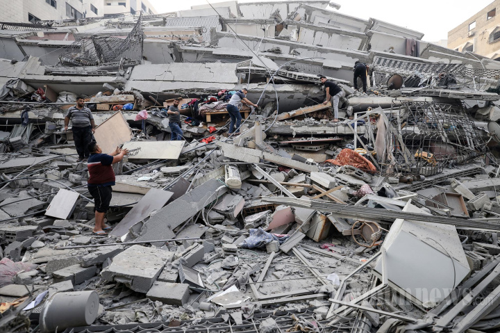 Rudal Israel Memporak-porandakan Kota Gaza di Palestina
