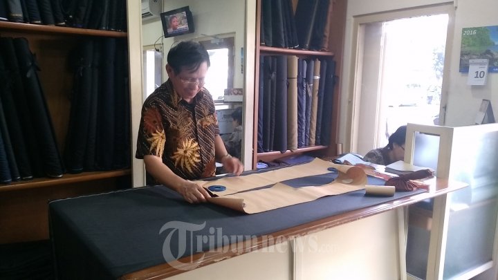 Rusman Penjahit Langganan Presiden Jokowi dan Gubernur Ahok