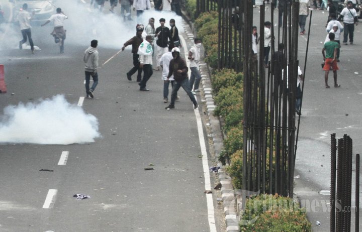 Rusuh Demo Ahok di Depan Kantor KPK