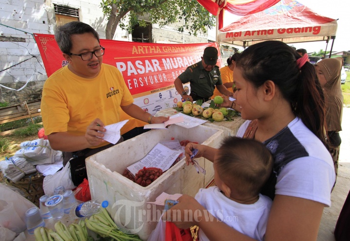 Sambut Imlek Artha Graha Peduli Gelar Pasar Murah