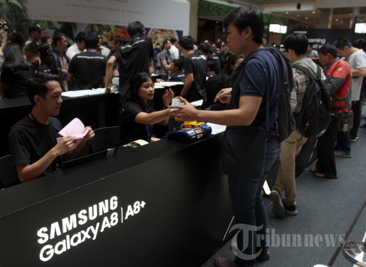 Samsung A8 dan A8+ Laris Manis di Penjualan Perdana