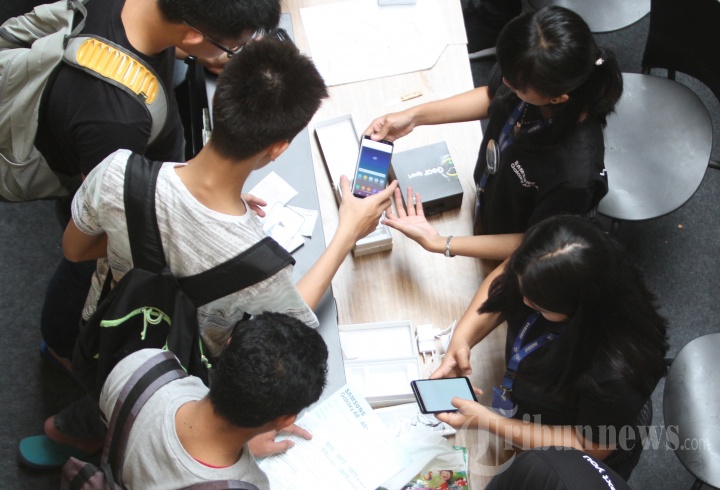 Samsung A8 dan A8+ Laris Manis di Penjualan Perdana