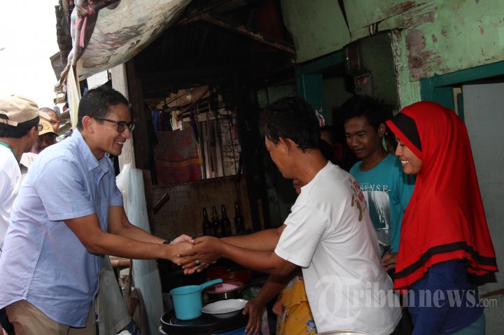 Sandiaga Uno Berdialog Dengan Warga Tambora