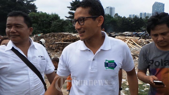Sandiaga Uno Blusukan Temui Warga Patra Kuningan