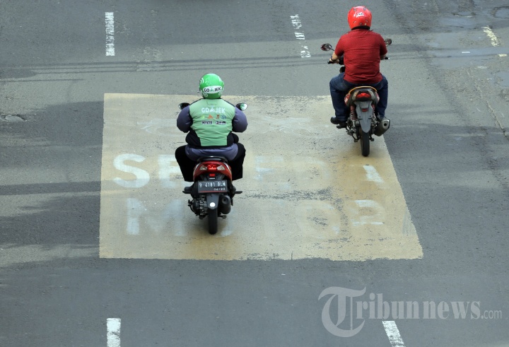 Sanksi Tilang Pemotor di Jalan Thamrin