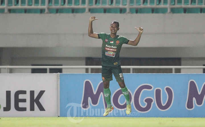Sansan Fauzi Husaeni Rayakan Gol