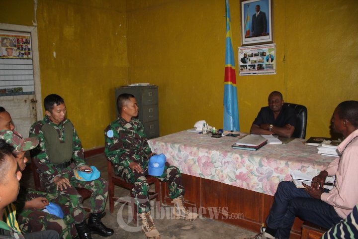 Satgas Kizi TNI Survey Jalan di Belantara Hutan Kongo