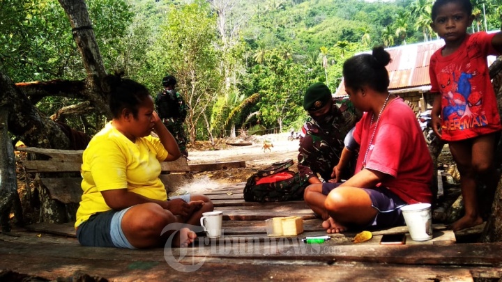 Satgas Pamtas RI-PNG Yonif 413 Kostrad Gelar Pengobatan Keliling