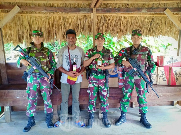 Satgas Pamtas Yonif PR 328/DGH Amankan Miras Illegal