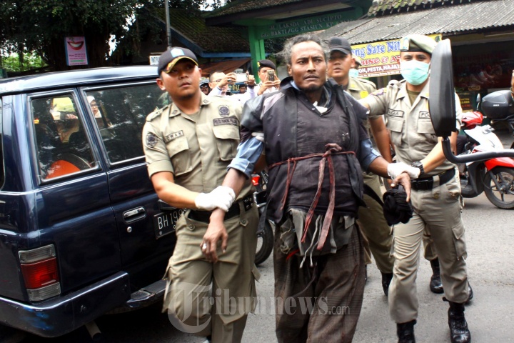 Satpol PP Malang Razia Orang Gila
