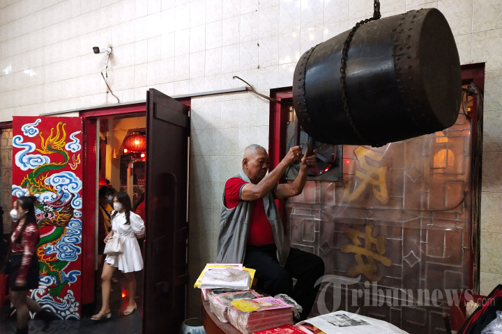 Sembahyang Malam Imlek di Wihara Dharma Ramsi Bandung