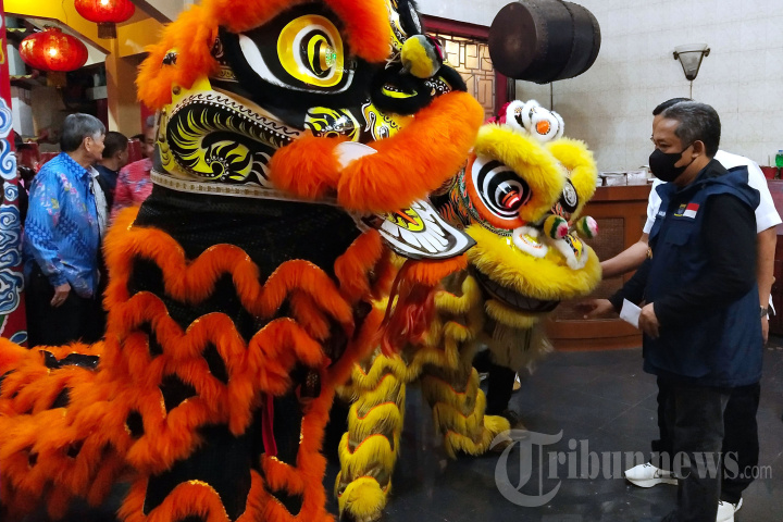 Sembahyang Malam Imlek di Wihara Dharma Ramsi Bandung