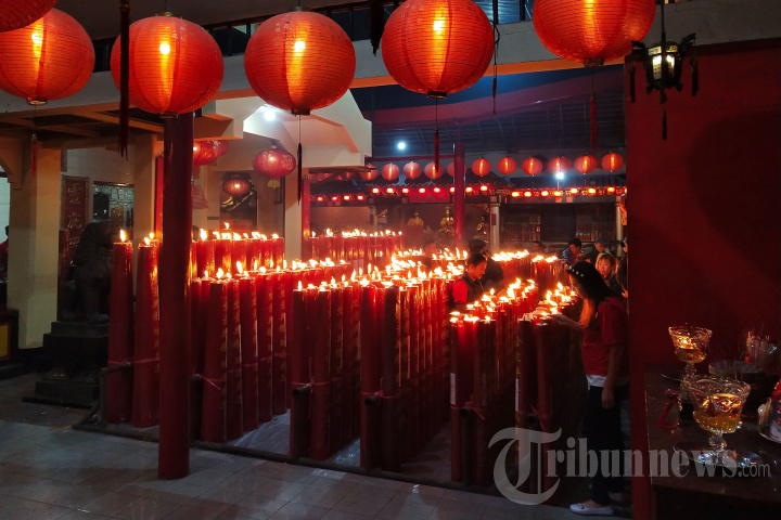 Sembahyang Malam Imlek di Wihara Dharma Ramsi Bandung