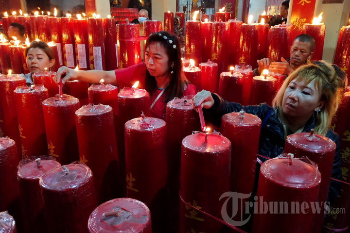 Sembahyang Malam Imlek di Wihara Dharma Ramsi Bandung