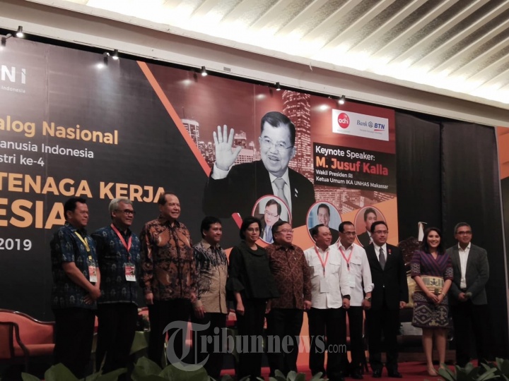 Seminar dan Dialog Nasional Himpuni Dihadiri Wapres JK dan Mente