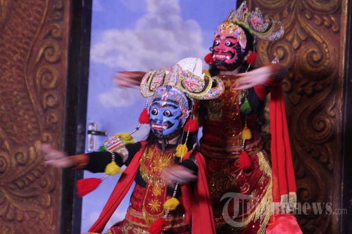 Seni dan Pengrajin Topeng Nasibmu Kini