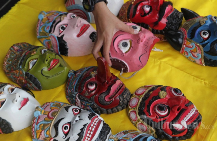 Seni dan Pengrajin Topeng Nasibmu Kini