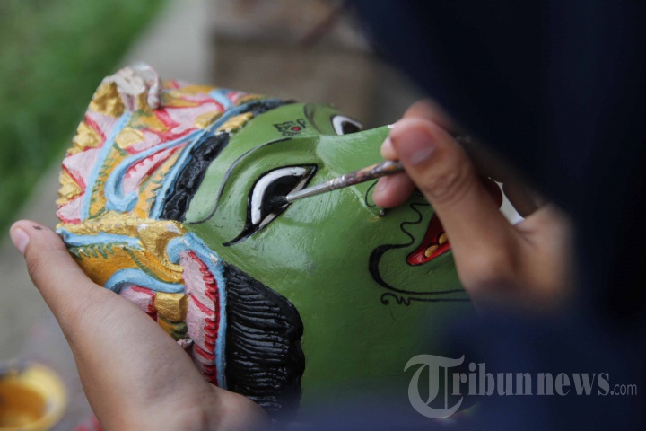 Seni dan Pengrajin Topeng Nasibmu Kini