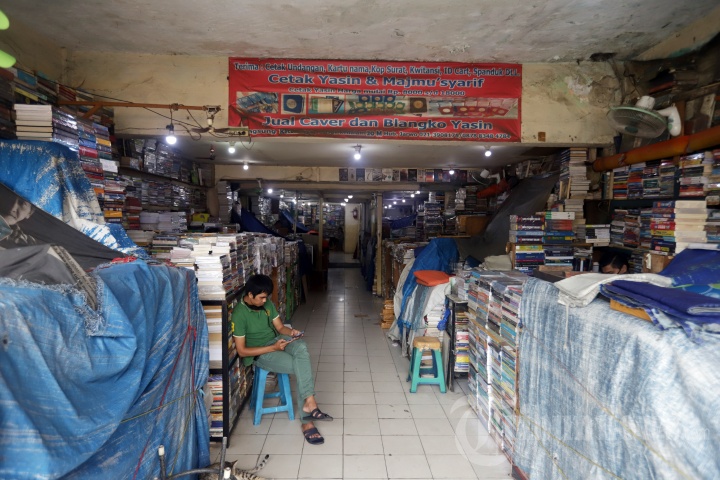 Sepi Pembeli, Omzet Pedagang Buku Kwitang Terjun Bebas