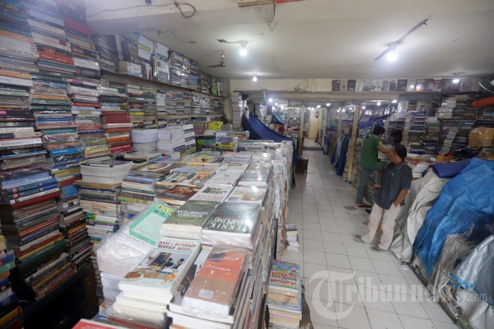 Sepi Pembeli, Omzet Pedagang Buku Kwitang Terjun Bebas