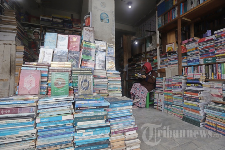 Sepi Pembeli, Omzet Pedagang Buku Kwitang Terjun Bebas