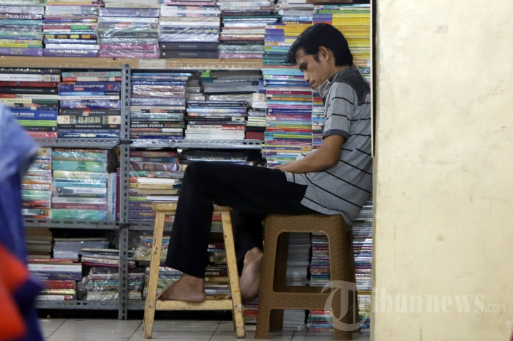 Sepi Pembeli, Omzet Pedagang Buku Kwitang Terjun Bebas