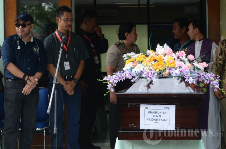 Serah Terima 3 Jenazah Korban AirAsia QZ8501