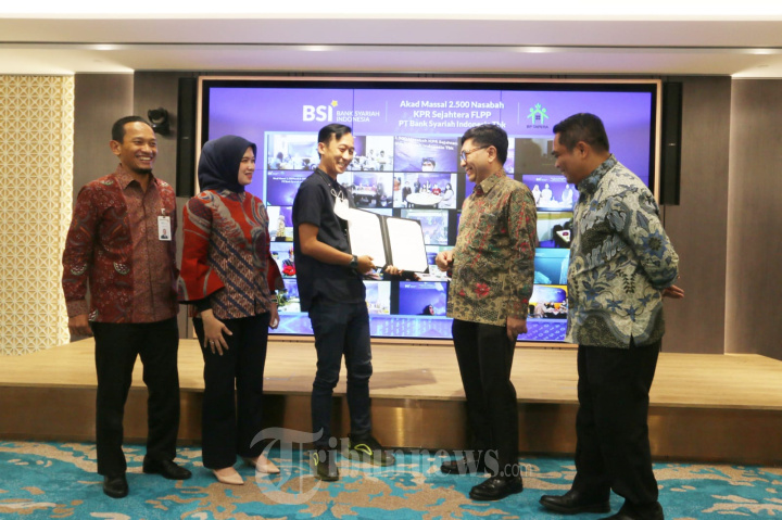Seremoni Akad Massal 2.500 Nasabah KPR Sejahtera FLPP BSI