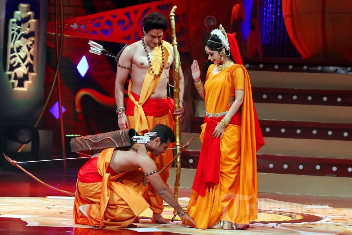 Serial Ramayana di Mahacinta Show