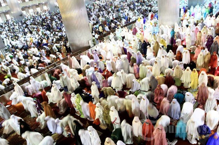 Shalat Gerhana Matahari di Istiqlal