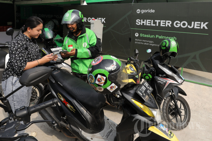 Shelter Gojek Stasiun Palmerah