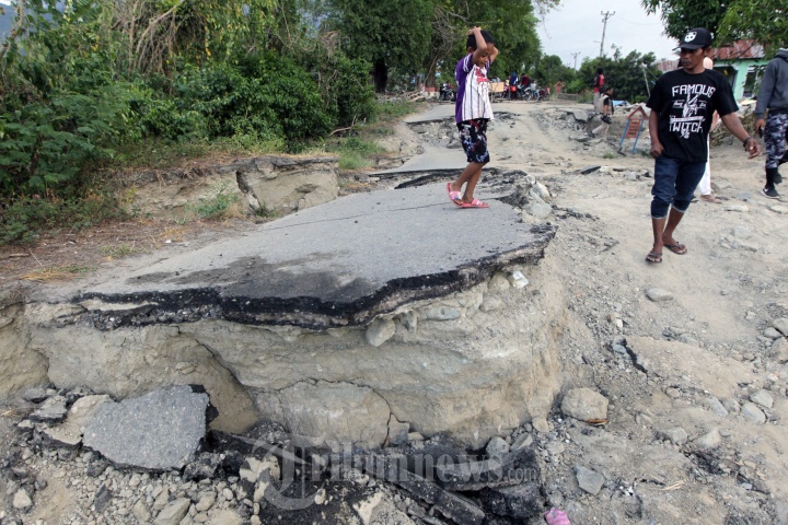 Sibalaya Luluh Lantak Diterjang Gempa