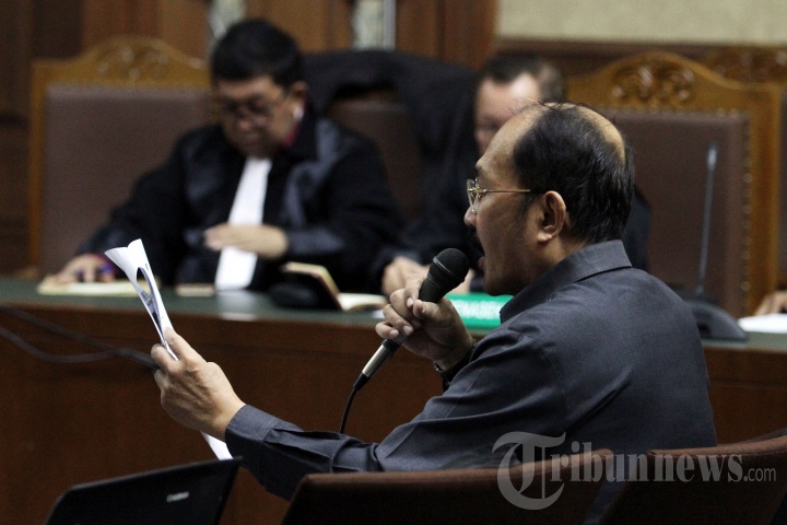 Sidang Dakwaan Fredrich Yunadi