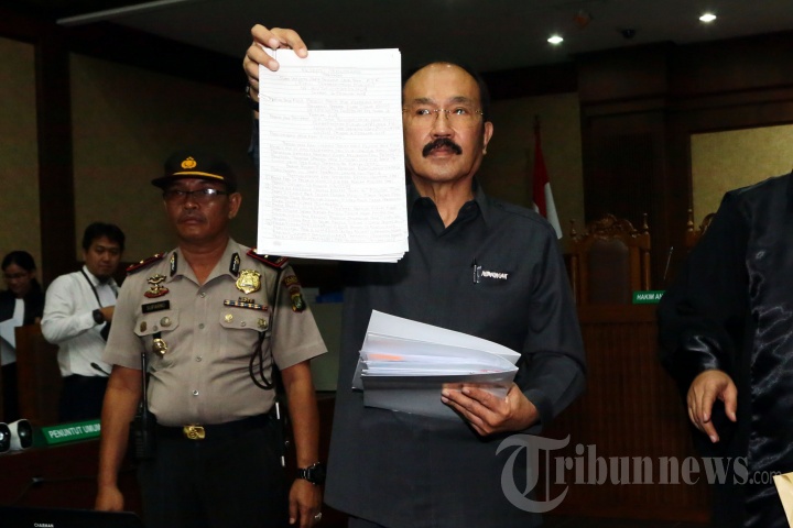 Sidang Dakwaan Fredrich Yunadi