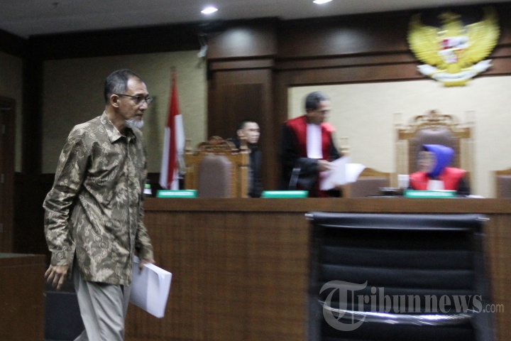 Sidang Nofel Hasan
