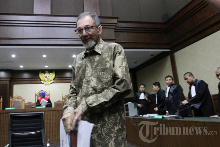 Sidang Nofel Hasan