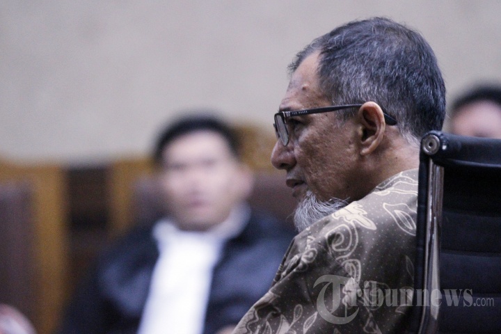 Sidang Nofel Hasan