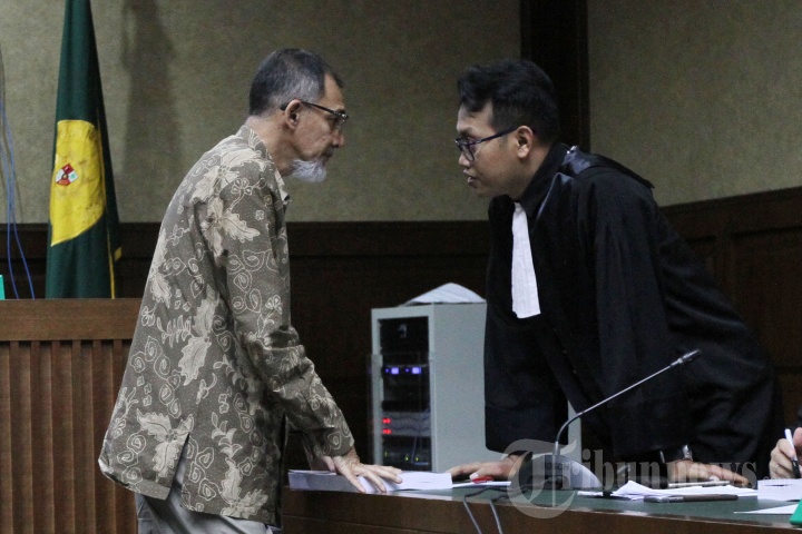 Sidang Nofel Hasan
