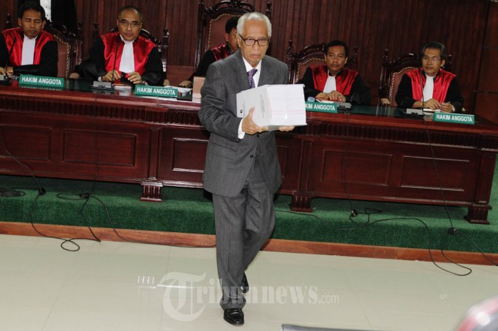 Sidang OC Kaligis Kembali Ditunda
