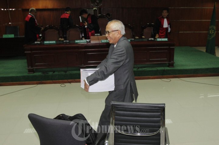 Sidang OC Kaligis Kembali Ditunda