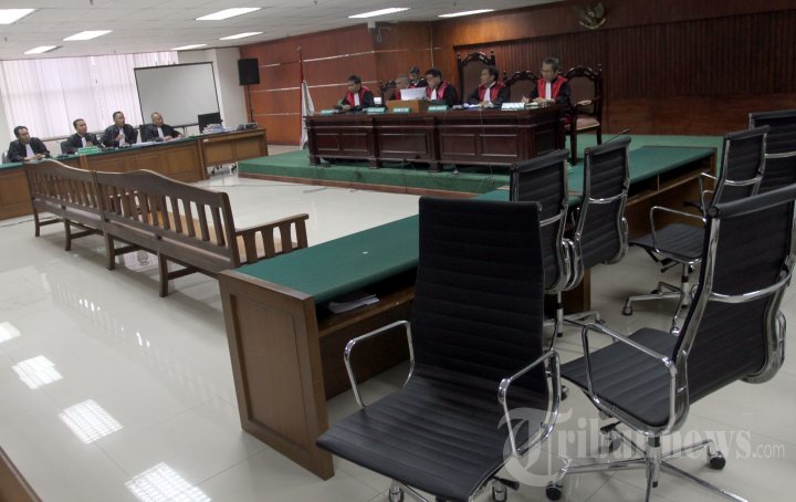 Sidang OC Kaligis Urung Dilaksanakan