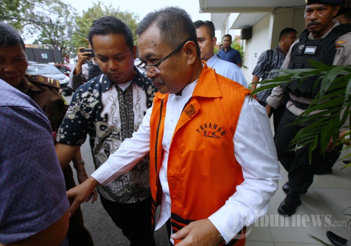 Sidang Perdana Bupati Indramayu Nonaktif Supendi di PN Tipikor