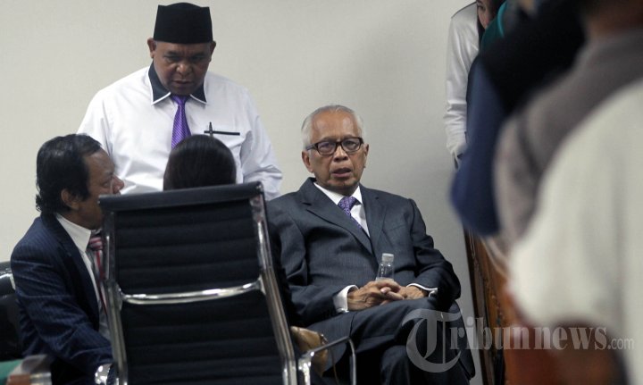 Sidang Perdana OC Kaligis