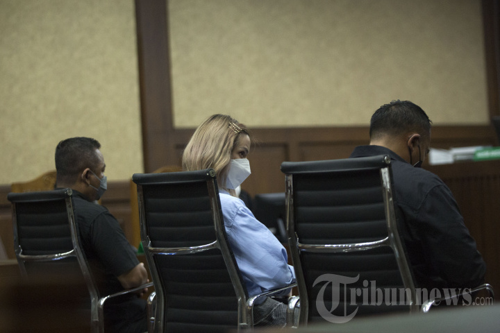 Sidang Pledoi Nia Ramadhani dan Ardi Bakrie