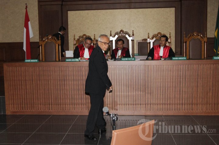 Sidang Putusan OC Kaligis Ditunda