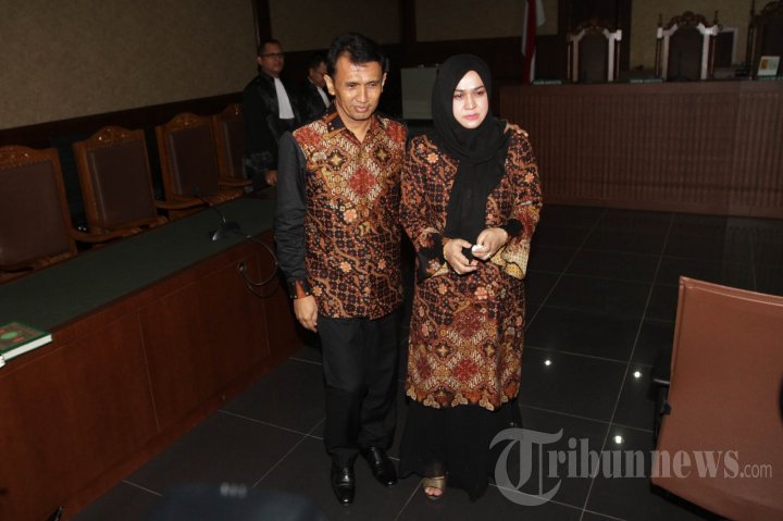 Sidang Vonis Gatot dan Evy