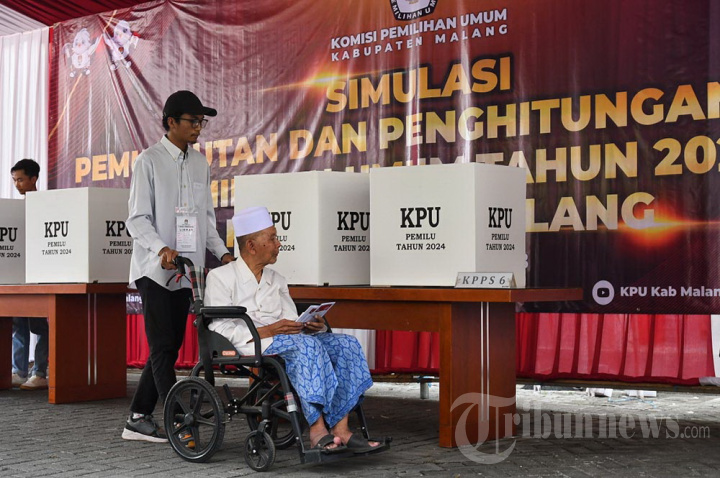 Simulasi Pemungutan Suara di KPU Kabupaten Malang