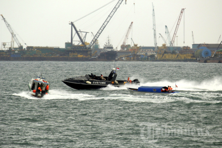 Simulasi Penegakan Hukum Keimigrasian di Perairan Batuampar Batam