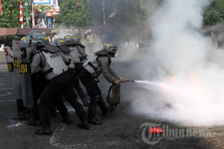 Simulasi Pengamanan Pilkada Serentak 2015