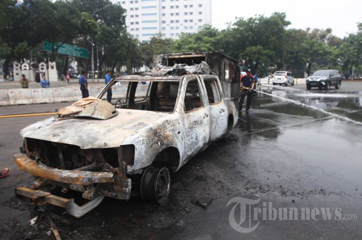 Sisa Kerusuhan Demo Bela Islam